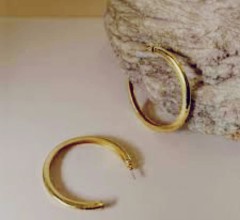 Golden fashion earrings