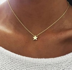 Simple star gold necklace