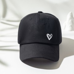 Sweet heart shape printing curved eaves baseball cap