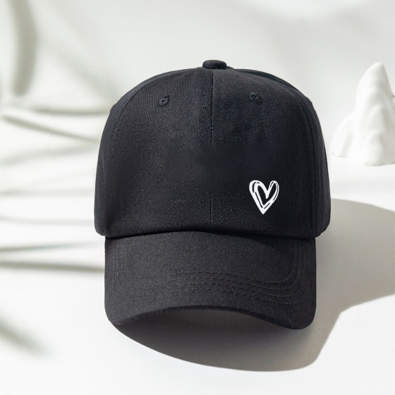 Sweet heart shape printing curved eaves baseball cap
